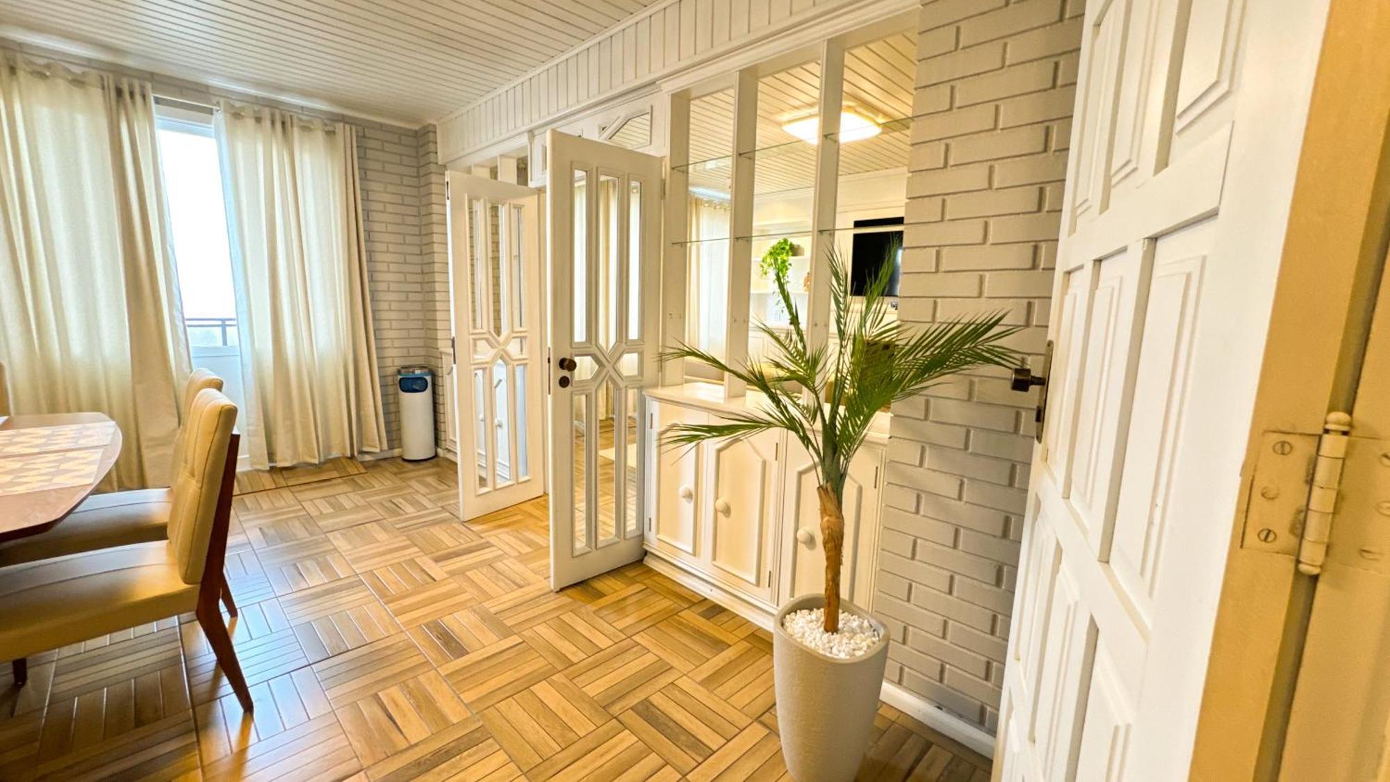 Fares Turis Hotel Uruguaiana Bagian luar foto