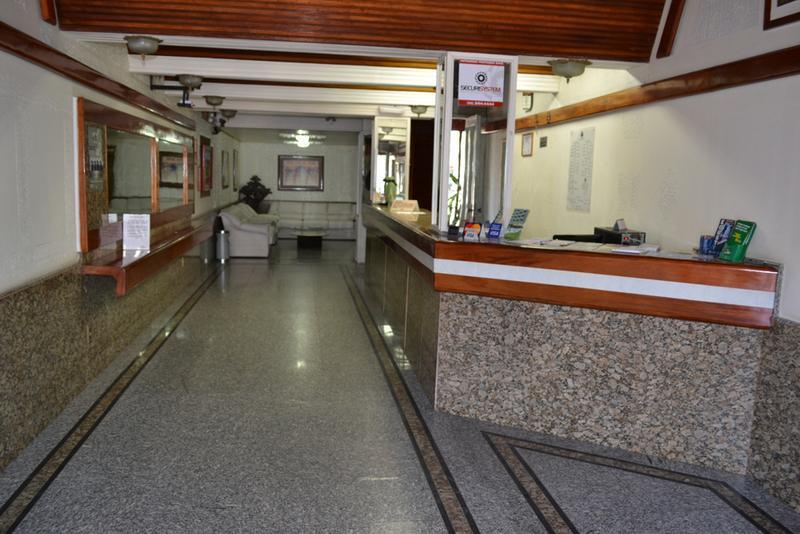 Fares Turis Hotel Uruguaiana Bagian luar foto