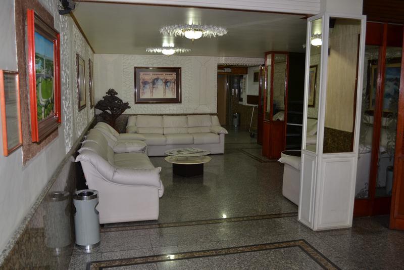 Fares Turis Hotel Uruguaiana Bagian luar foto