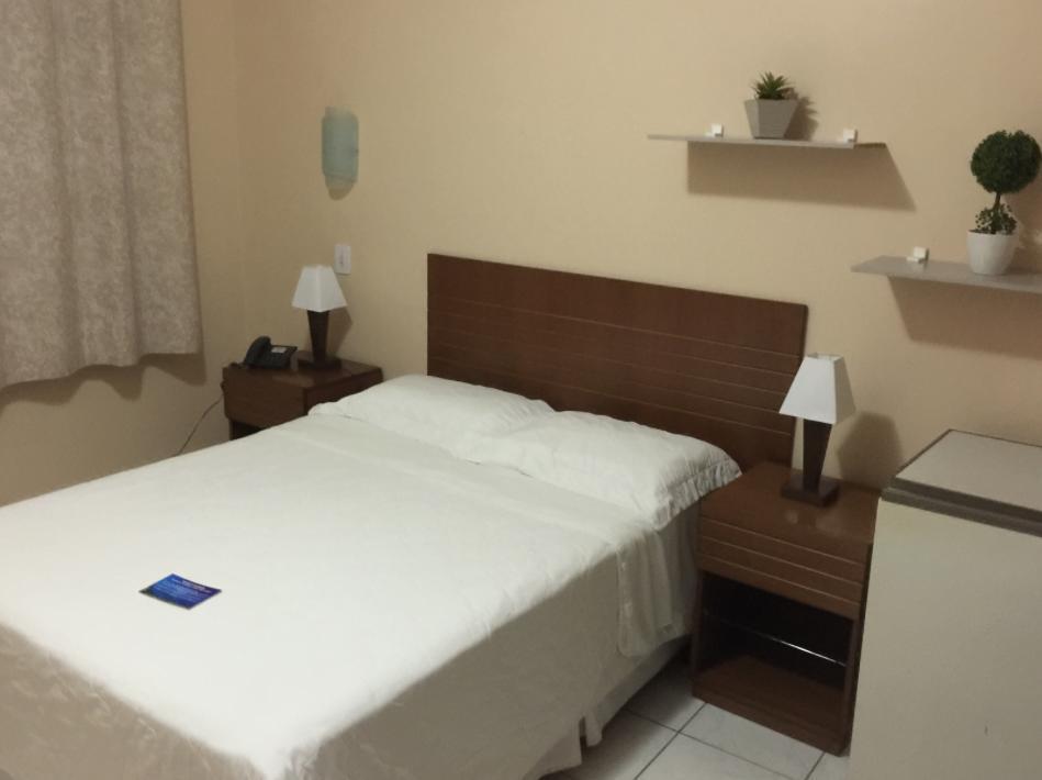 Fares Turis Hotel Uruguaiana Bagian luar foto