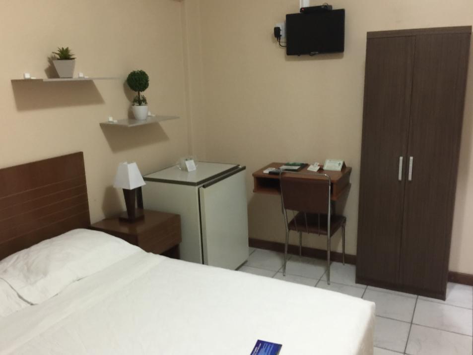 Fares Turis Hotel Uruguaiana Bagian luar foto