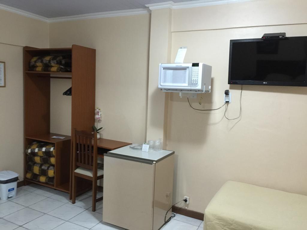 Fares Turis Hotel Uruguaiana Bagian luar foto